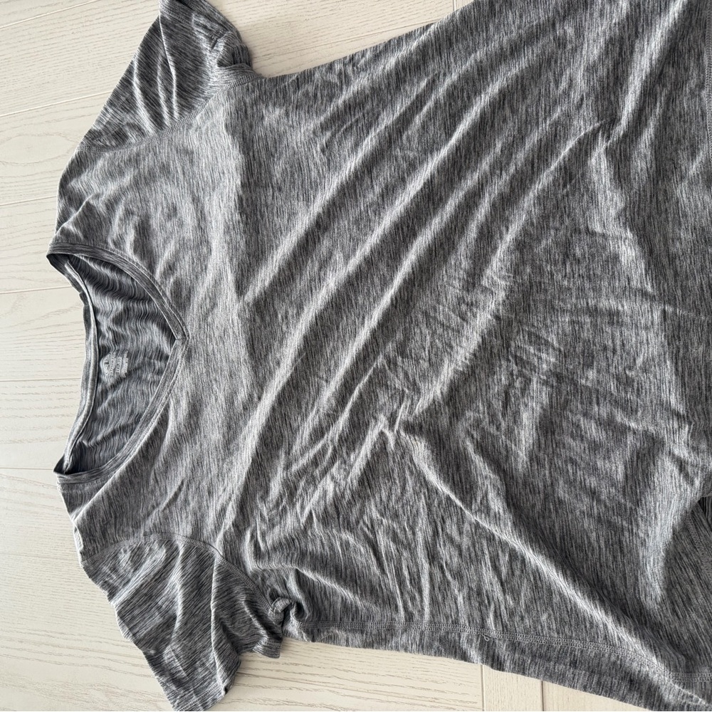 Athletic Works Gray Striped Crewneck Tee